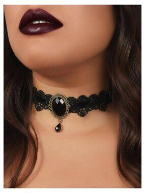 Vintage Velvet Ribbon Lace Choker Necklace Short Collarbone Chain Goth Cosplay